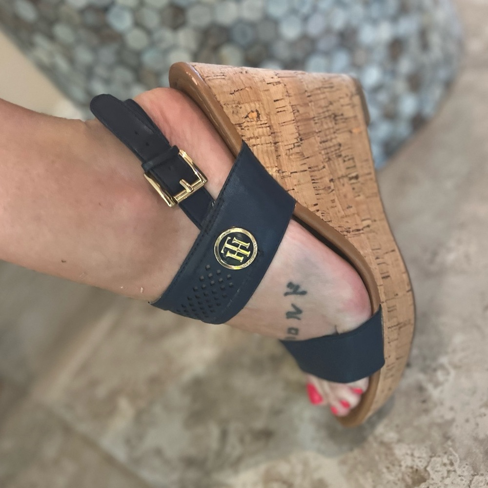 COPY - Tommy Hilfiger Cork Wedges Navy Blue & Gold Buckle Thick Strap Back (8.5…